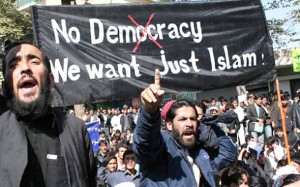 PROPALA INTEGRACIJA U DEMOKRACIJU: Muslimani u Danskoj – za uvođenje šerijatskog zakona!