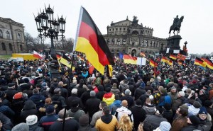 OBOJENA REVOLUCIJA I U NJEMAČKOJ? Tisuće Nijemaca potpisalo peticiju za povlačenje NATO vojske iz Njemačke