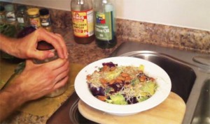 Chris Wark: Zahvaljujući ovoj salati izliječio sam rak (VIDEO)