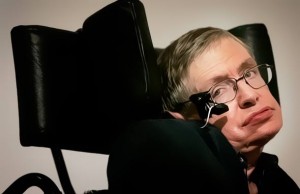 Stephen Hawking: Ne vrijedi odgovariti nasiljem na nasilje! Kada spojite agresiju i tehnologiju, cijelo društvo je u opasnosti