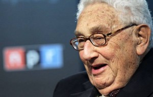 Kissinger: Amerika je pokušala iskoristiti Ukrajinu da Putina “nauči pameti”