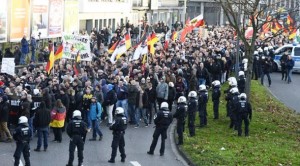 GRAĐANI SE BUDE PROTIV NASILJA: Njemačka uzvraća udarac! Protuimigrantski prosvjed podijelio Köln