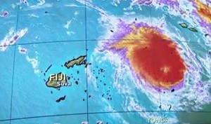 MANIPULACIJA KLIMOM? Najjači uragan u povijesti na Fijiju! Vjetar brzine 355 km/h razara otok, a vrhunac oluje tek se očekuje