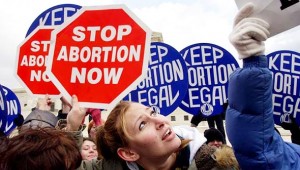 POBUNA ŽENA: Žena koja napravi abortus nije kažnjena, a majka koja odbije cjepivo se kažnjava?!