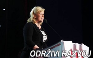 POTPISUJE ZA NOVI SVJETSKI POREDAK: Evo što Kolinda radi u SAD-u na poziv masonerije!