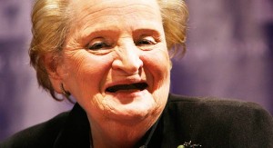 AMERIČKI STUDENTI: Madeleine Albright je ratni zločinac!!!