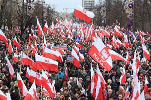 POLJSKA VLADA VRAĆA BANKE NARODU: ‘Treba jasno dati do znanja … da je naš cilj povratak poljskih banaka u poljske ruke!’