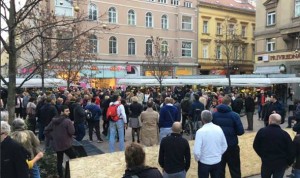 ŠOKANTAN HRVATSKI ANTI-TRUMP PROSVJED: Zagreb danas u podne prosvjedovao protiv Trumpa na Cvjetnom (VIDEO)