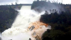 HAARP PONOVO U AKCIJI? APOKALIPSA U AMERICI: Najviša brana puca, 200.000 ljudi bježi pred potopom! (VIDEO)