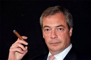 NIGEL FARAGE IM ZAČEPIO USTA: A koliko puta se Amerika umiješala u izbore u drugim zemljama od 1945. do danas ?!