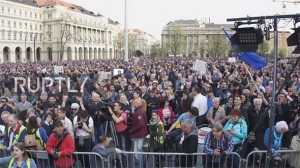ŠTO SE DOGAĐA? Deseci tisuća Mađara u prosvjedu na ulicama Budimpešte podržalo George Sorosa