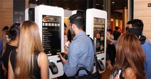 McDonalds će zamijeniiti 2.500 ljudi sa digitalnim kioscima samo u ovoj godini