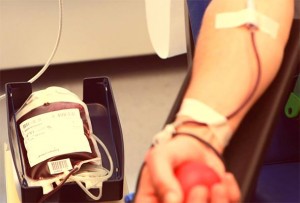 Tisuće ljudi umrlo zbog transfuzije krvi zaražene hepatitisom C i HIV-om
