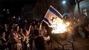 Ortodoksni Židovi su odbacili cionizam, spalili izraelsku zastavu i čekaju Mesiju