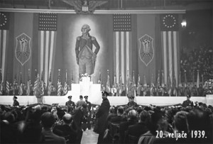 OVO MAINSTREAM MEDIJI NE ŽELE OBJAVITI: Ovako su Amerikanci 1939. godine slavili Hitlera u centru New Yorka (VIDEO)
