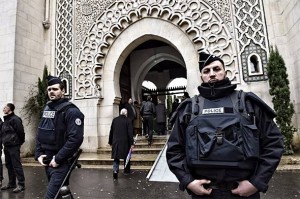 NOVI ZAKON PROTIV TERORIZMA: Specijalci će zatvarati džamije ako budu poticale na terorizam!