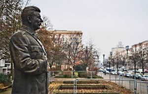 CRVENI VOĐA: Staljinov kip podignut u Berlinu … da bi se prisjetili prošlost