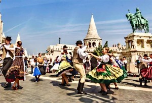 Mađarski grad izbačen iz natjecanja za ‘Europski grad kulture 2023.’ jer je na promotivnom videu bilo previše nasmijanih bijelih kršćanskih lica