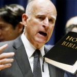 biblija-kalifornija Kalifornijska vlada guvernera Jerry Browna ZABRANJUJE PRODAJU BIBLIJE! (VIDEO)