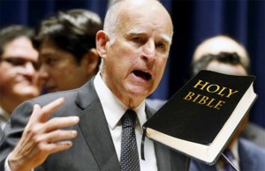 Kalifornijska vlada guvernera Jerry Browna ZABRANJUJE PRODAJU BIBLIJE! (VIDEO)