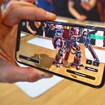 iphone-ruka TRŽIŠNI ANALITIČARI: iPhone X je MRTAV! Kupci okreću leđa preskupim pametnim telefonima