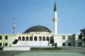 ANKETA: Većina Austrijanaca podupire zatvaranje džamija i borbu vlade protiv ‘političkog islama’