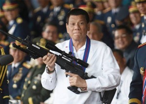 Filipini planiraju dati besplatno oružje ‘čistim’ zajednicama koje su spremne boriti se protiv narko kartela i kriminala