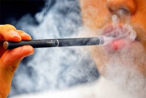 JOŠ LOŠIH VIJESTI ZA KORISNIKE E-CIGARETA: Okusi su samo otrovne kemikalije, upozoravaju znanstvenici