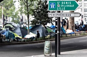 PARIZ U TOTALNOM KAOSU: Čak 400.000 ilegalnih imigranata živi u samo jednom predgrađu
