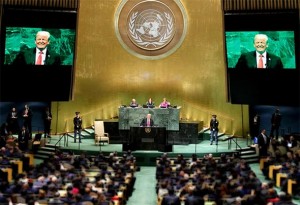 TRUMPA U UN-u ZBOG RATNOHUŠKAČKE RETORIKE ZA ‘MIR’ – PONIZILE SVE NACIJE: Pogledajte kako ga je cijela dvorana ismijala