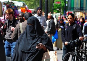 DO 2050. GODINE: Britanskim građanima priopćeno da se pripreme za još 9 milijuna muslimanskih građana