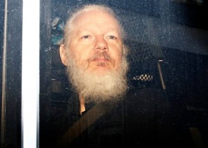 ‘Lovci na vještice, spaljivanja knjiga i inkvizicija su se vratili’: Kim Dotcom objavio da je Assange postao ‘najveći heroj svih vremena’