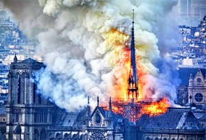 Rani i nepotvrđeni izvještaji tvrde da je požar u crkvi Notre Dame u Parizu bio podmetnut! Je li to dio trenutnog rata protiv kršćanstva?