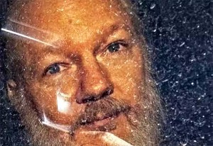 Velika zabrinutost Wikileaksa: Assange u teškom zdravstvenom stanju! Preseljen je u zatvorsku bolnicu