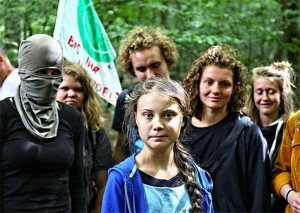 EKOLOŠKI EKSTREMISTI POSTOJE… DOBRO STE ČULI! I GLOBALISTIČKA MEZIMICA GRETA THUNBERG SE UPRAVO SLIKALA ZAJEDNO S NJIMA