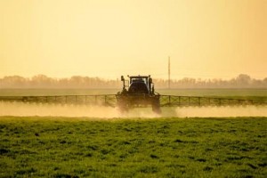 Zašto su liberali toliko opsjednuti ‘utjecajem crvenog mesa na okoliš”, ali ne govore NIŠTA o pesticidima, herbicidima i GMO koji devastiraju okoliš?
